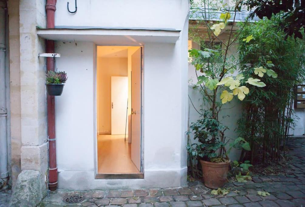 Apartmán Charming Studio In A Courtyard In Paříž Exteriér fotografie